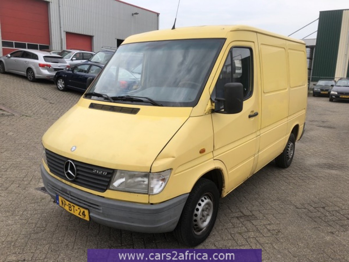 MERCEDESBENZ Sprinter 212 D 66362 used, available from