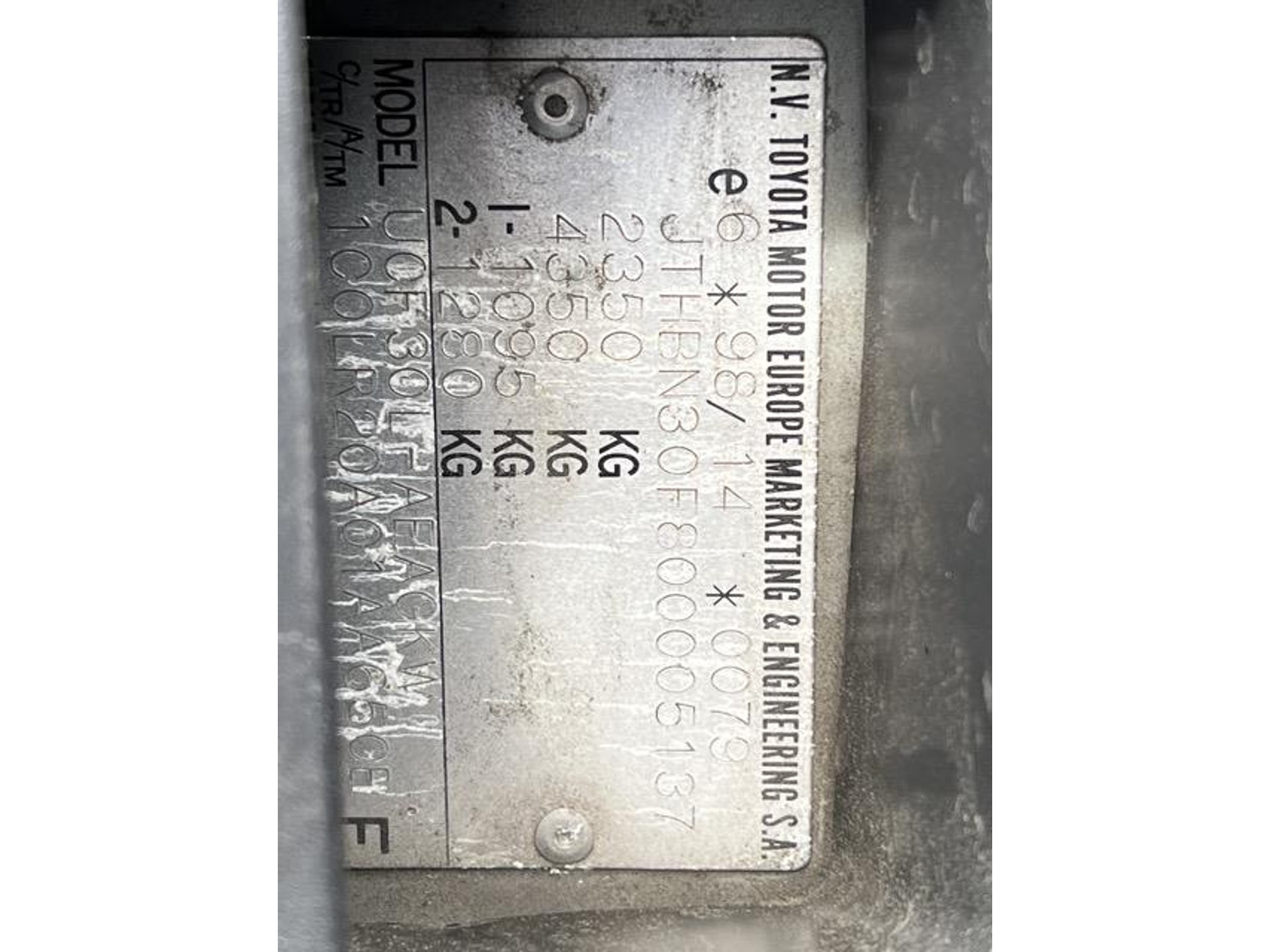 38712403-11.jpg