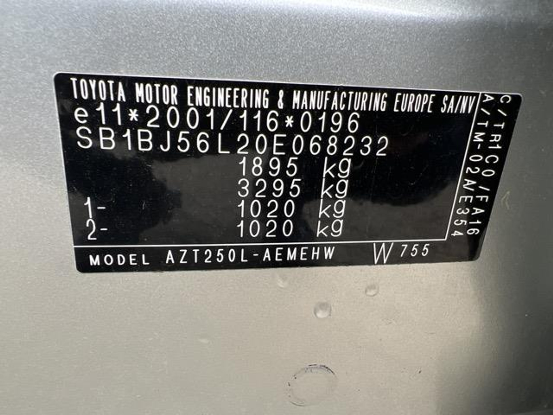 38713698-8.jpg