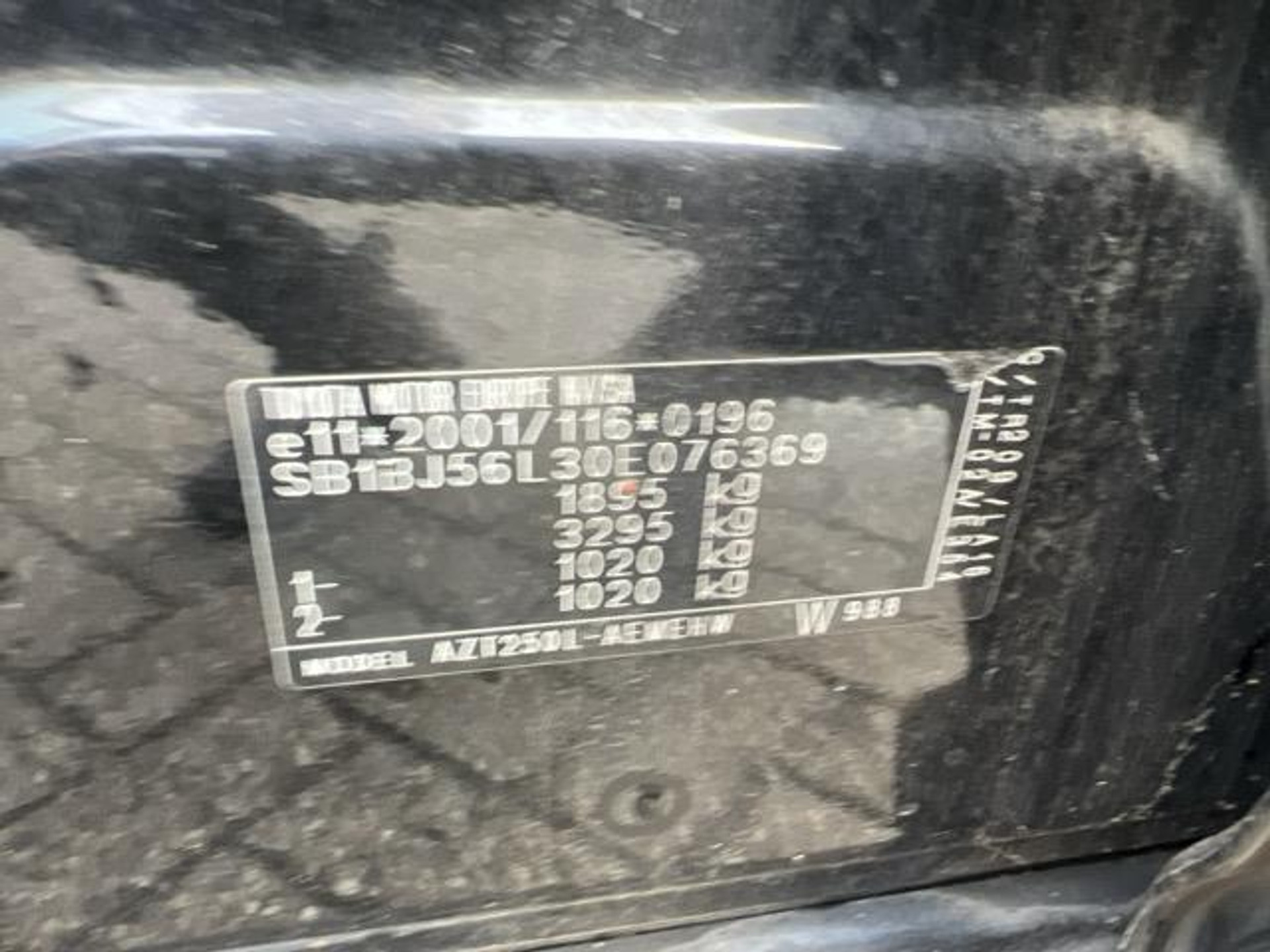 38714045-12.jpg