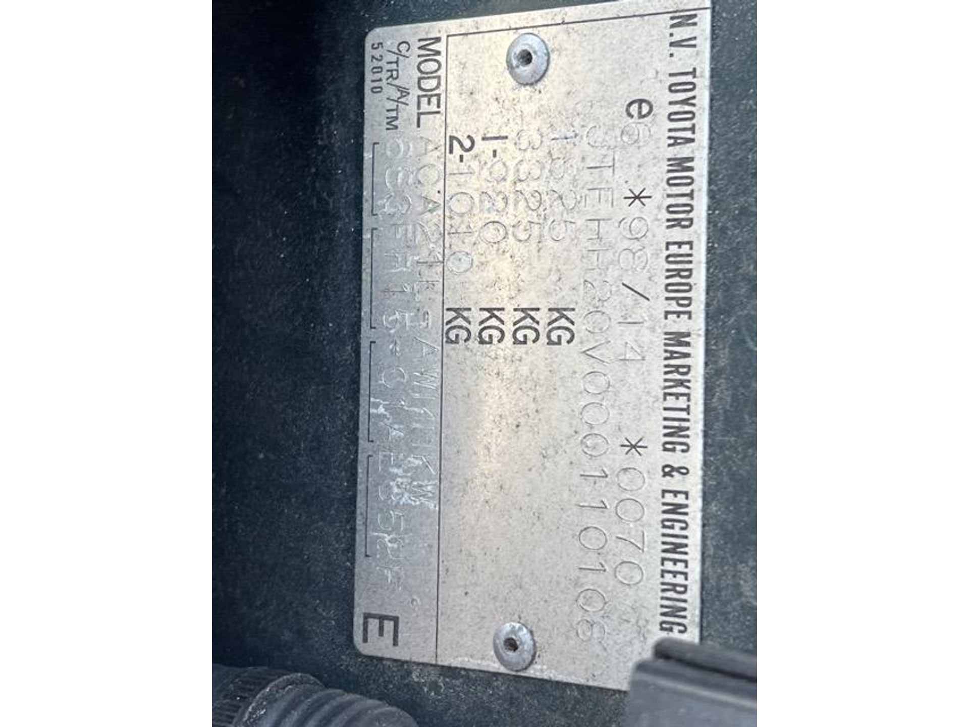 44121592-12.jpg