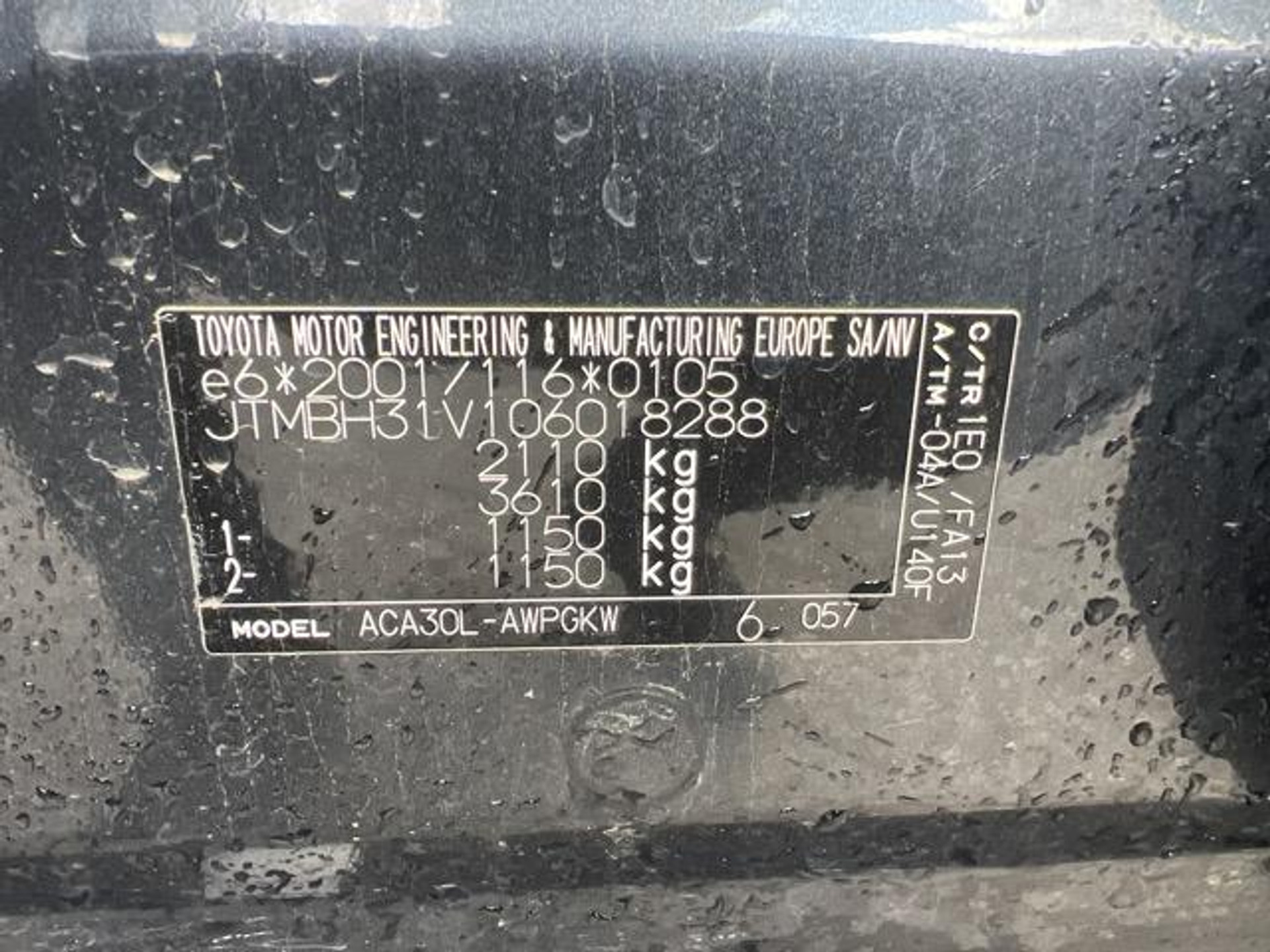 44623218-9.jpg