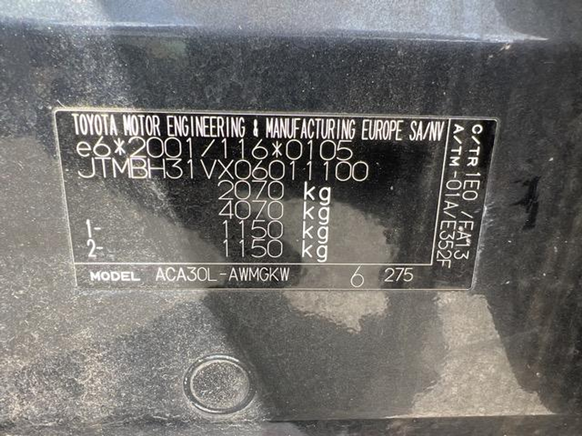 45268812-9.jpg