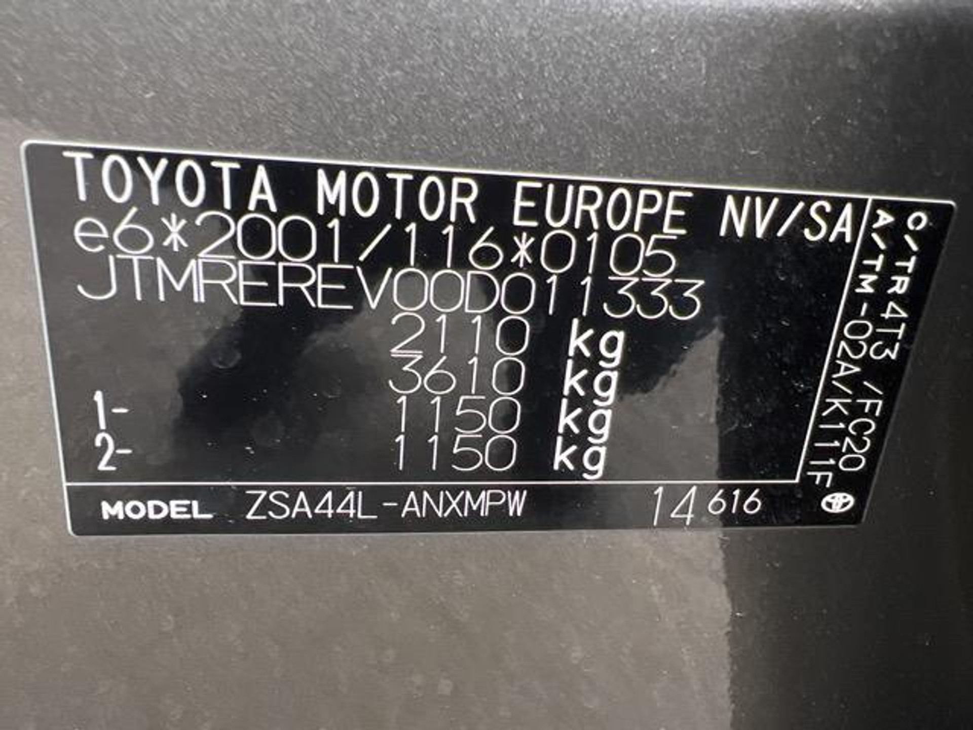45273349-11.jpg
