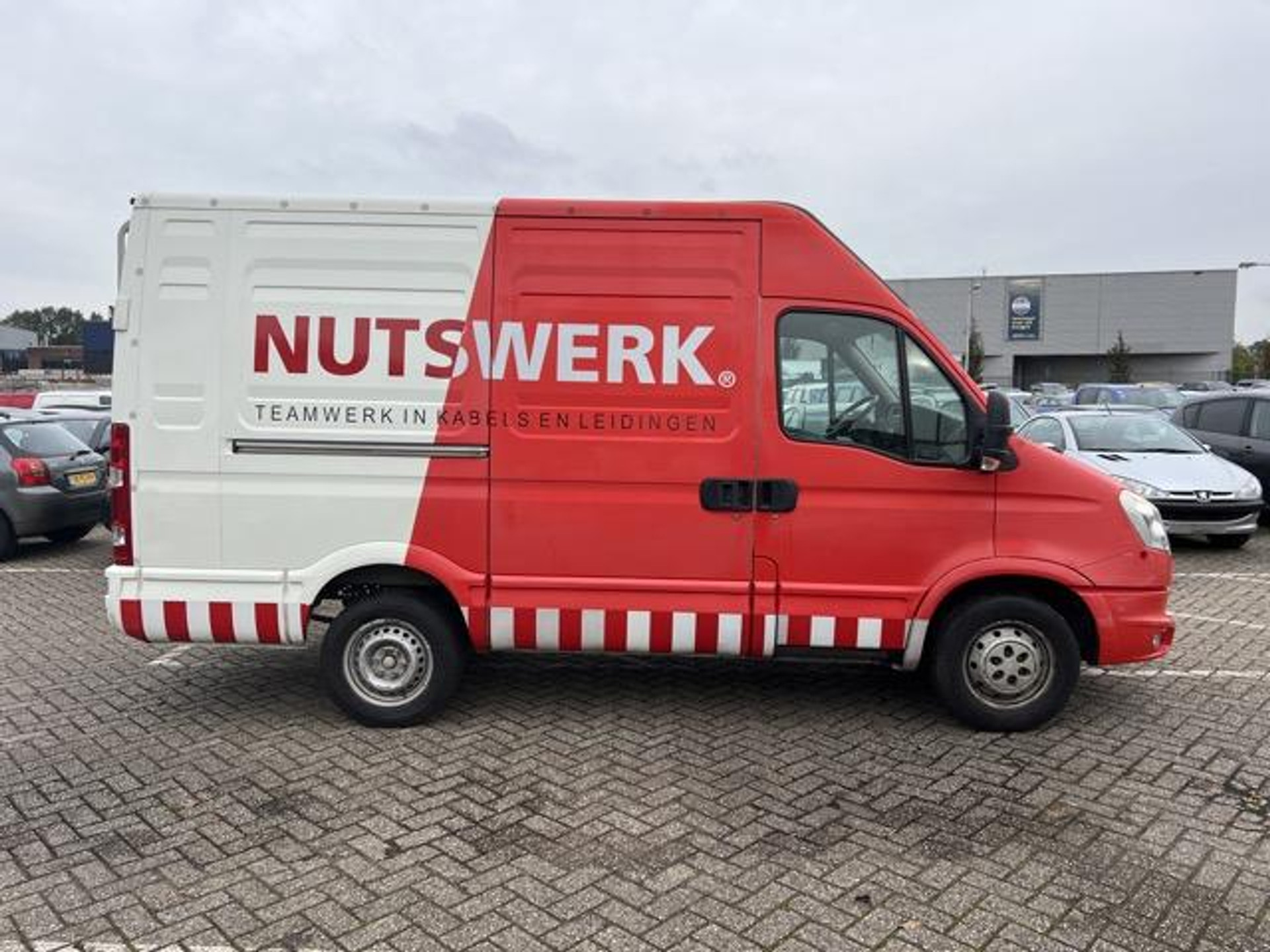 46480047-9.jpg