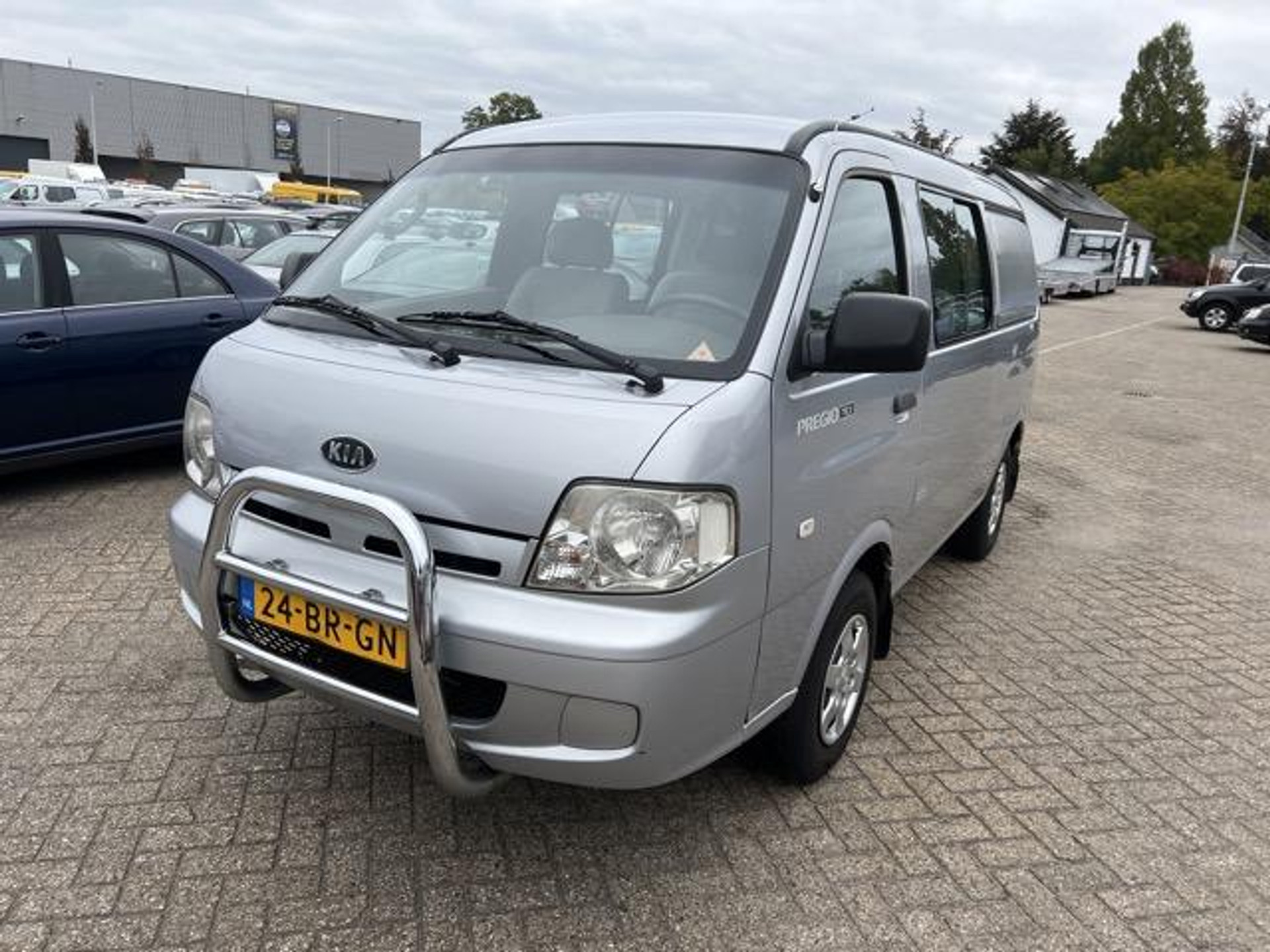 47516683-14.jpg