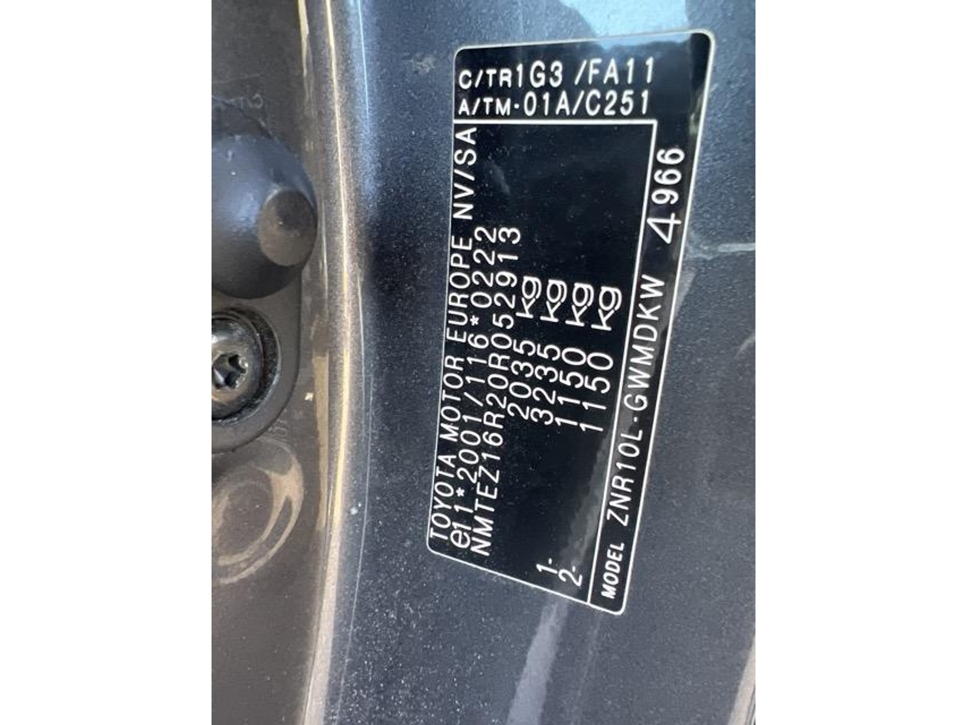 47867447-11.jpg