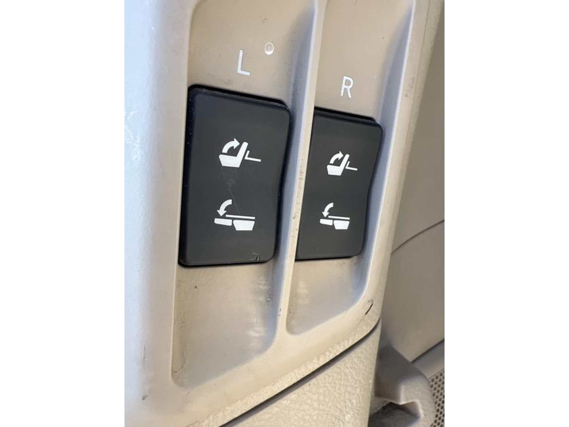 47995039-11.jpg