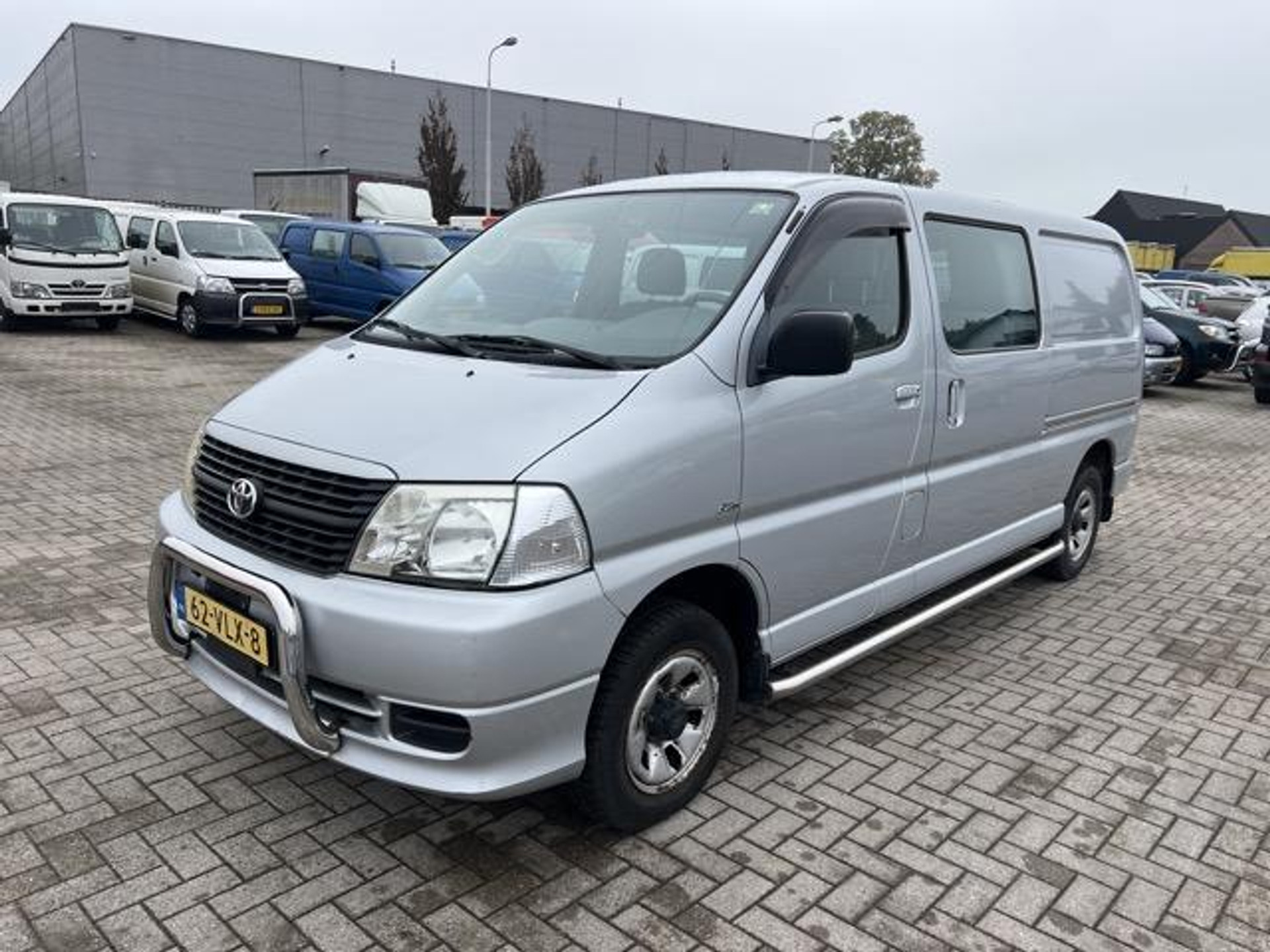 48349394-24.jpg