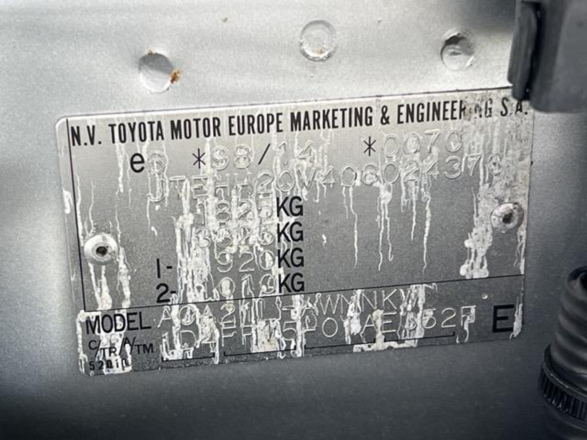 48592922-14.jpg